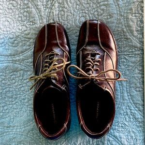 Brown Rockport walking shoes. Az 8